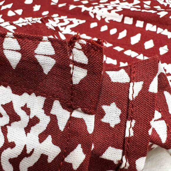 Caffe’ Marrakesh Pintuck Lace Tank Maroon Cream NWT Women’s M - Picture 9 of 9